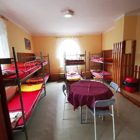 Hostel Szkolne Schronisko Mlodziezowe Wojtek W Szklarskiej Porebie Szklarska Poreba
